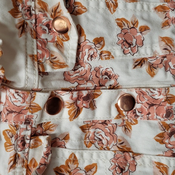 HOST PICK. Girl's Flower Print Denim Jacket Size 4T - Picture 4 of 4